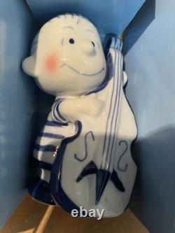 Peanuts Vintage Charlie Brown & Friends Ceramic Blue and White Set