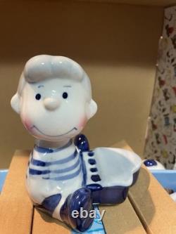 Peanuts Vintage Charlie Brown & Friends Ceramic Blue and White Set