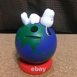 Rare Charlie Brown Snoopy Ornament Universal Studios Limited Edition