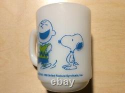 Rare Vintage Anchor Hocking Fire King Peanuts Charlie Brown Snoopy Mug USA #29
