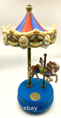 Rare Vintage Willett's Peanuts Playland Carousel Snoopy Charlie Brown Music Box