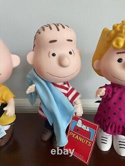 SNOOPY PEANUTS CHARLIE BROWN MADAME ALEXANDER Halloween DOLL Linus LUCY Sally