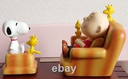 SUN HING TOYS Wooden Box Snoopy Charlie Brown Figure 14x17x17cm Peanuts
