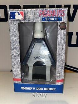 San Diego Padres Snoopy Dog House Peanuts Charlie Brown FoCo Not A Bobblehead