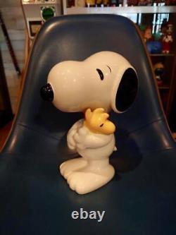 Snoopy Ceramic Bank Peanut Charlie Brown Vintage