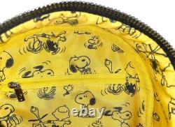 Snoopy & Charlie Brown Allover Print Women's Shoulder Bag