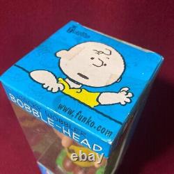 Snoopy Charlie Brown FUNKO Wacky wobbler Bobble head Doll toy New Japan