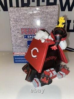 Snoopy Cincinnati Reds Snoopys Holiday Dog House Charlie Brown Not A Bobblehead
