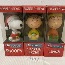 Snoopy Funko Bobblehead Christmas Charlie Brown Linus