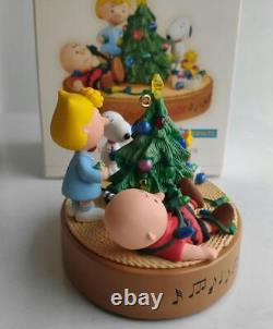 Snoopy Hallmark Charlie Brown Christmas Ornament Japan