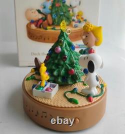 Snoopy Hallmark Charlie Brown Christmas Ornament Japan