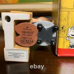 Snoopy Hallmark Charlie Brown Peanuts Figure