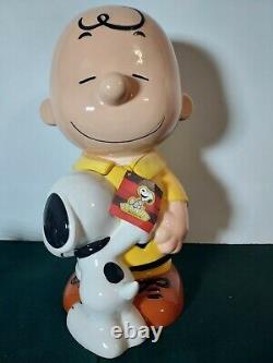 Snoopy Hugging Charlie Brown Westland Cookie Jar W / magnetic S & P