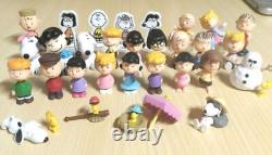 Snoopy Mini Figure Goods lot of 32 Set sale woodstock Charlie Brown Surrey etc