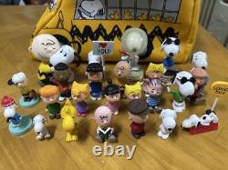 Snoopy Mini Figure pouch lot of 25 Set sale Charlie Brown Lucy woodstock etc