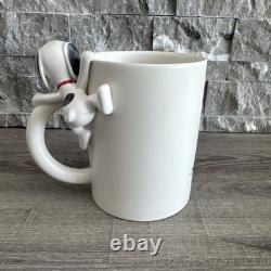 Snoopy Mug RARE 3D-Hallmark Peanuts Charlie Brown Snoopy Hanging On Handle Mug