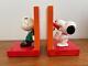 Snoopy Peanuts Charlie Brown Bookends Bookstand Pottery 0517m