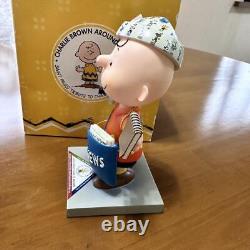 Snoopy Peanuts Charlie Brown Figurine