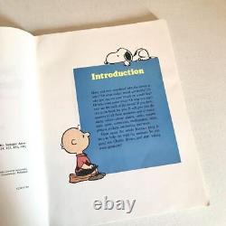 Snoopy Peanuts Charlie Brown Super Book of Questions and Answers Children's Bo