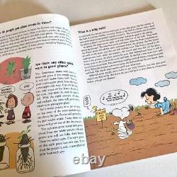 Snoopy Peanuts Charlie Brown Super Book of Questions and Answers Children's Bo