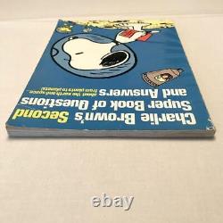 Snoopy Peanuts Charlie Brown Super Book of Questions and Answers Children's Bo