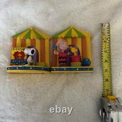 Snoopy and Friends Peanuts Charlie Brown Woodstock Circus Stage Bookends Scarce