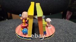 Snoopy and Friends Peanuts Charlie Brown Woodstock Circus Stage Bookends Scarce