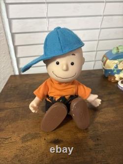 Super Rare mint Knott's Berry Farm Charlie Brown Vintage Doll Snoopy 1990s Super Rare mint Knott's Berry Farm Charlie Brown Vintage Doll Snoopy 1990s
