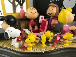 The Danbury Mint PEANUTS Happy Valentines Day! Lighted Charlie Brown Sculpture