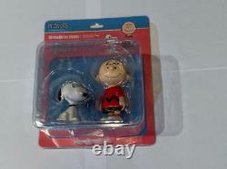 Ultra Detail Figure No. 489 Charlie Brown Snoopy