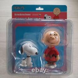 Ultra Detail Figure Snoopy And Charlie Brown