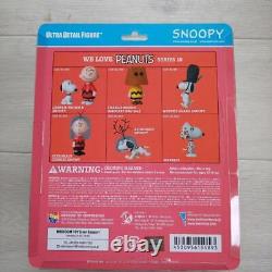 Ultra Detail Figure Snoopy And Charlie Brown