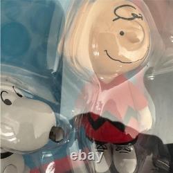 Ultra Detail Figures Snoopy And Charlie Brown