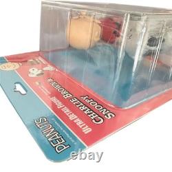 Ultra Detail Figures Snoopy And Charlie Brown