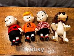 United Feature Syndicate Peanuts 4 Figures Charlie Brown-Linus-Schroeder-Snoopy