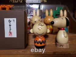 Usaburo Initial Snoopy And Charlie Brown Kokeshi