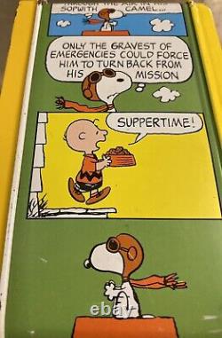 VINTAGE PEANUTS SNOOPY CHARLIE BROWN Yellow Metal Lunchbox 1965 with Thermo