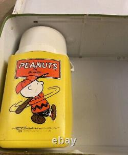 VINTAGE PEANUTS SNOOPY CHARLIE BROWN Yellow Metal Lunchbox 1965 with Thermo