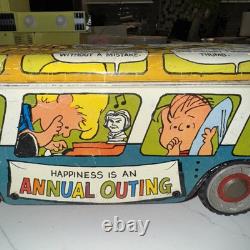VTG Charlie Brown Tin Litho Bus Happiness is an Annual Outing Very Rare