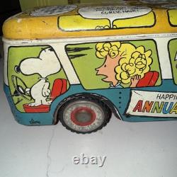 VTG Charlie Brown Tin Litho Bus Happiness is an Annual Outing Very Rare