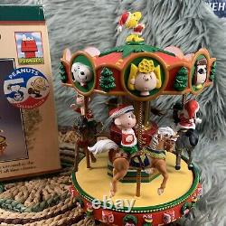 VTG Mr Christmas Peanuts Charlie Brown Snoopy Holiday Go Round Musical Carousel
