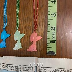 VTG -Peanuts Snoopy Peanuts Charlie Brown Necklace Choker, red, green/blue d2