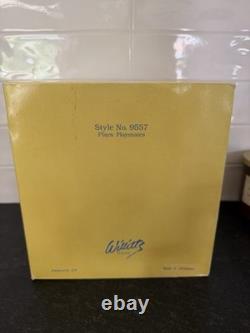 VTG Willitts Peanuts Porcelain Musical Figurine Carnival, Snoopy & Charlie Brown