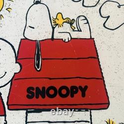 Vintage 1965 Peanuts Snoopy & Charlie Brown Children's Kids Table Mid-Century