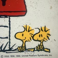 Vintage 1965 Peanuts Snoopy & Charlie Brown Children's Kids Table Mid-Century