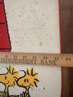 Vintage 1965 Peanuts Snoopy & Charlie Brown Children's Kids Table Mid-Century
