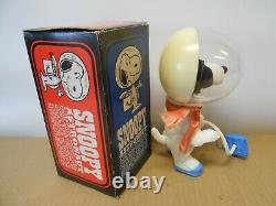 Vintage 1969 astronaut snoopy IOB peanuts charlie brown toy