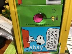 Vintage 1980s Charlie Brown peanuts snoopy metal lunchbox Nos wt thermos