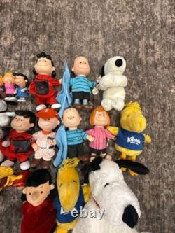 Vintage Peanuts Lot Plush/Toys including Knott's Berry Farm peanuts