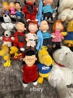Vintage Peanuts Lot Plush/Toys including Knott's Berry Farm peanuts